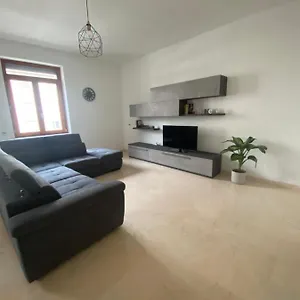 Elegante In Centro Apartamento